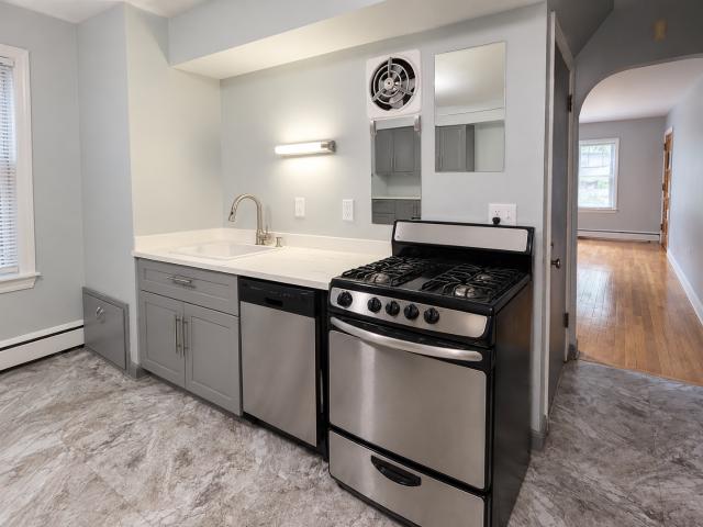 2 BR, 1 BA Apartment 1107 Garfield Street, Madison, WI 53711
