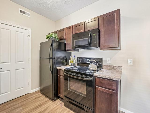 2 BR, 1 BA Apartment 1108 Carriage Knoll Lane Unit 5270C302, Columbus, OH 43228
