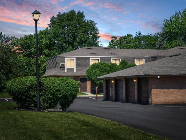 2 BR, 1 BA Apartment 1112 Ashberry Village Dr Unit 5467, Columbus, OH 43228