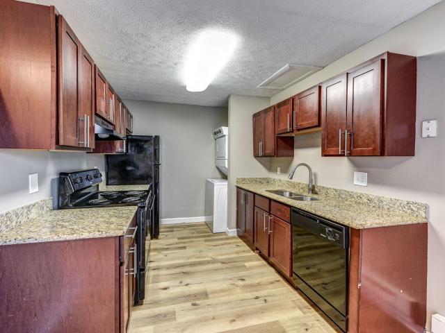 2 BR, 1 BA Apartment 1112 Ashberry Village Dr Unit 5555, Columbus, OH 43228