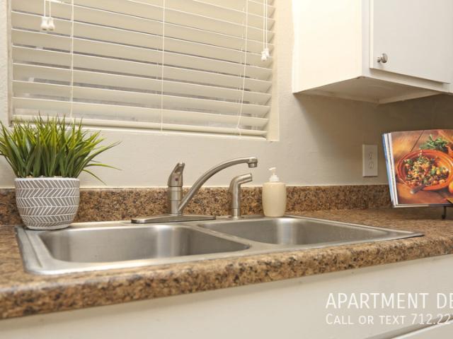 2 BR, 1 BA Apartment 1116 11th St NÂ, Texas City, TX 77590