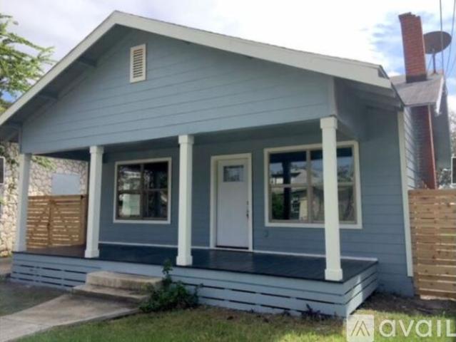 2 BR, 1 BA Apartment 1126 Hays Street, San Antonio, TX 78202