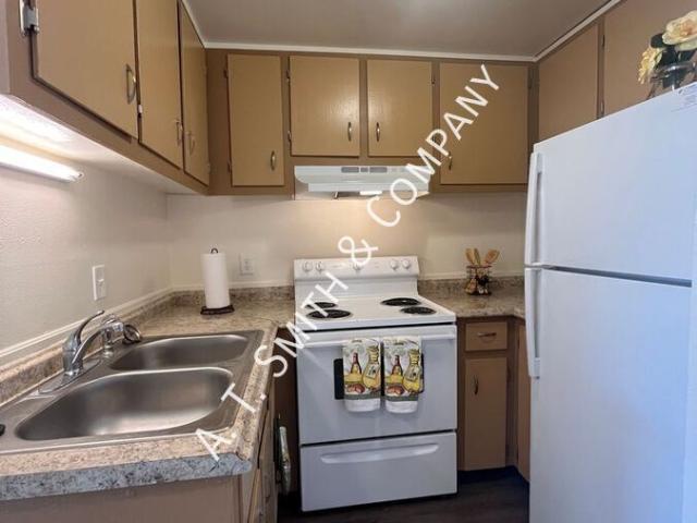 2 BR, 1 BA Apartment 1130 10th Street, Golden, CO 80401