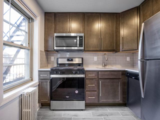 2 BR, 1 BA Apartment 1143 Kennedy Blvd Unit 4B2D, Bayonne, NJ 07002