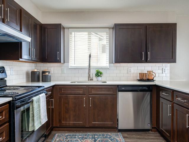 2 BR, 1 BA Apartment 11480 SE Sunnyside Road Unit O_11, Clackamas, OR 97015