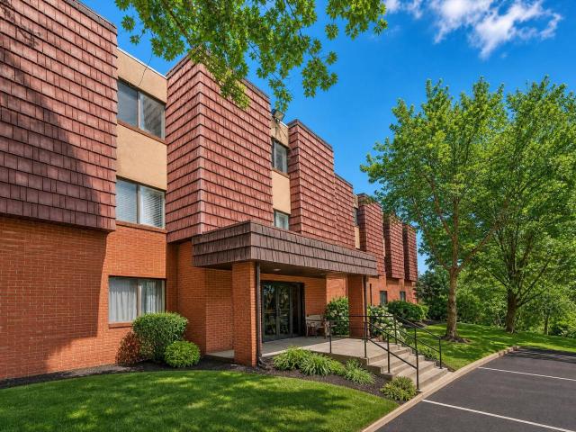 2 BR, 1 BA Apartment 114 Book Ave Unit Unit 305, Beaver Falls, PA 15010