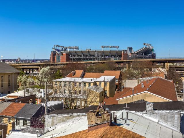 2 BR, 1 BA Apartment 115 West Hamburg Street Unit 506, Baltimore, MD 21230