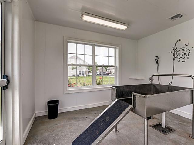 2 BR, 1 BA Apartment 115 Erin Court Unit 80, New Oxford, PA 17350
