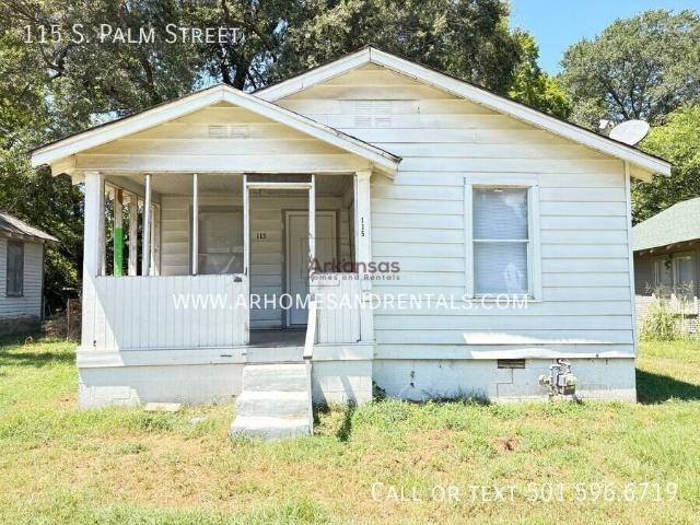 2 BR, 1 BA Apartment 115 S. Palm Street, North Little Rock, AR 72114