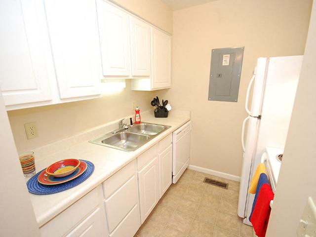 2 BR, 1 BA Apartment 1165 Shiloh Square Unit 1257SH, Evansville, IN 47714