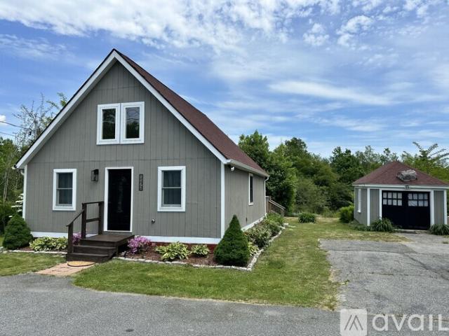 2 BR, 1 BA Apartment 1172 Bar Harbor Road, Trenton, ME 04605