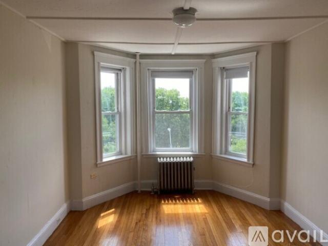 2 BR, 1 BA Apartment 1179 Boylston St, Unit 33, Boston, MA 02215