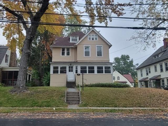 2 BR, 1 BA Apartment 118 Warrenton Avenue, Unit 2, Hartford, CT 06105