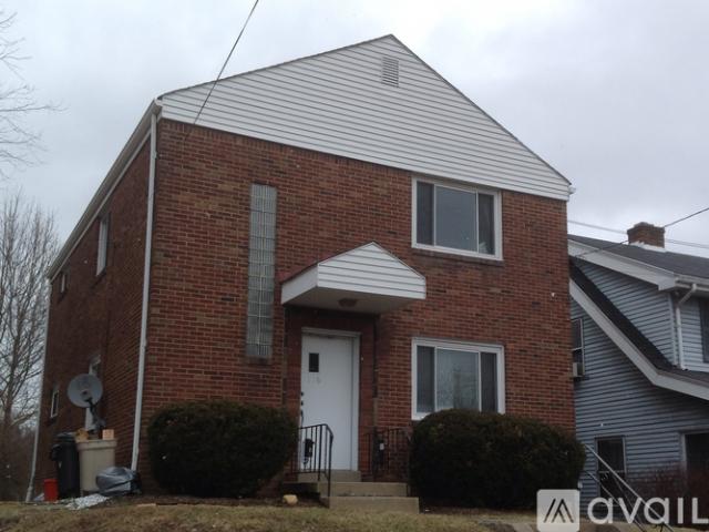 2 BR, 1 BA Apartment 118 Arch Ave, Unit 2, Pittsburgh, PA 15202