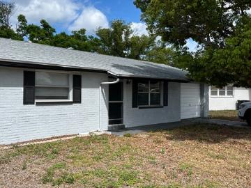 2 BR, 1 BA Apartment 11905 Meadow Drive, Port Richey, FL 34668