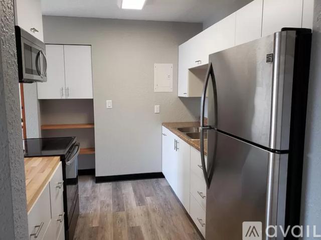 2 BR, 1 BA Apartment 119 1st Avenue Northeast, Unit 12, Hayfield, MN 55940