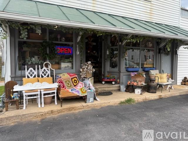 2 BR, 1 BA Apartment 119 Front Avenue, Salem, VA 24153