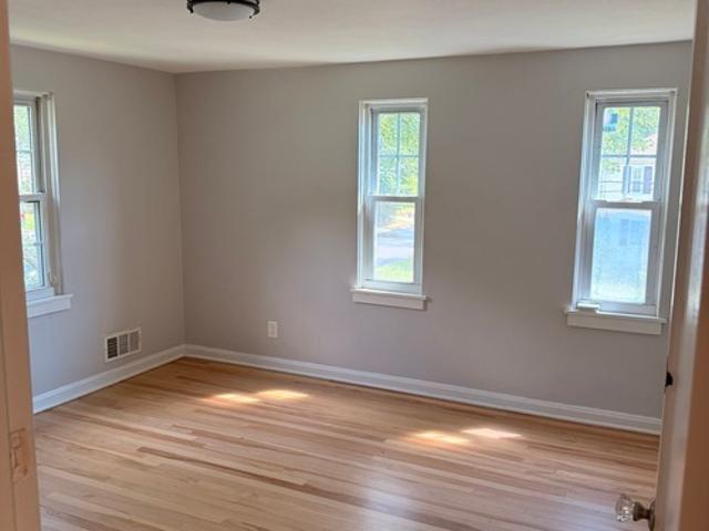 2 BR, 1 BA Apartment 121 Highland Ave Windsor CT 06095, Unit 121, Windsor, CT 06095