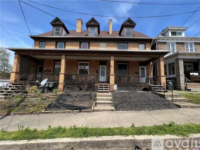 2 BR, 1 BA Apartment 11 Cuyler Ave, Unit 11, Jeannette, PA 15644