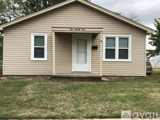 2 BR, 1 BA Apartment 123 N Tucker Ave, Shawnee, OK 74801
