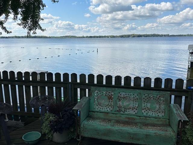 2 BR, 1 BA Apartment 123 South Ferry Drive, Lake Mills, WI 53551