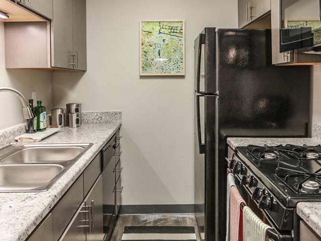 2 BR, 1 BA Apartment 12000 West 77th Terrace Unit 03M, Shawnee, KS 66216