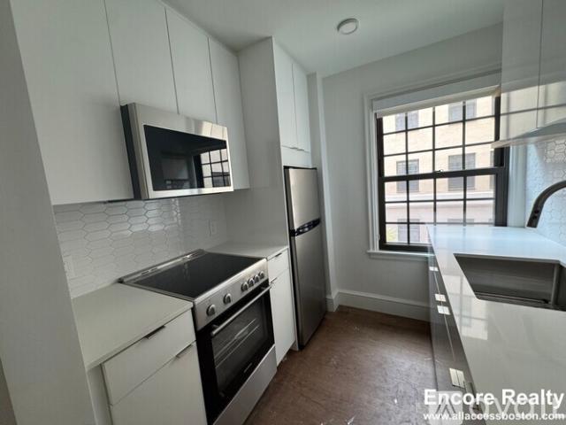 2 BR, 1 BA Apartment 1200 Massachusetts Ave, Unit 307, Cambridge, MA 02138