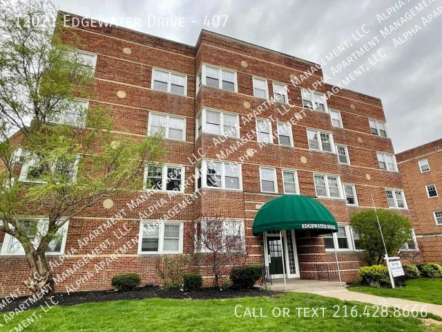 2 BR, 1 BA Apartment 12021 Edgewater Drive, Lakewood, OH 44107