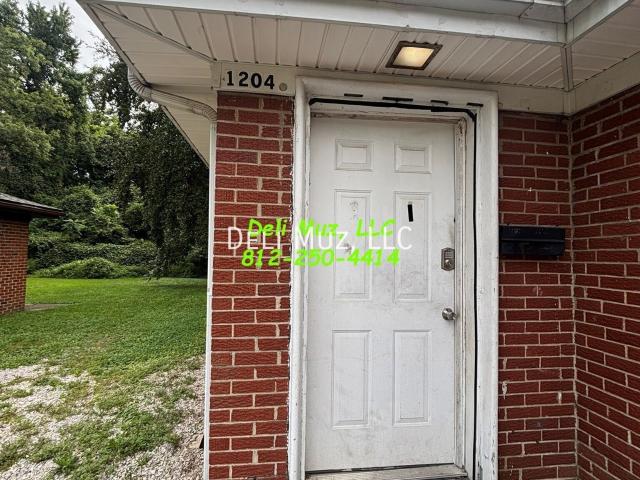2 BR, 1 BA Apartment 1204 S Lombard Ave, Evansville, IN 47714