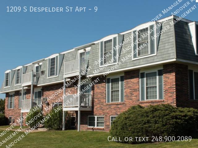 2 BR, 1 BA Apartment 1209 S Despelder St Apt, Grand Haven, MI 49417