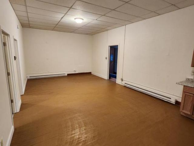 2 BR, 1 BA Apartment 120 Brown #9, Dakota, IL 61018