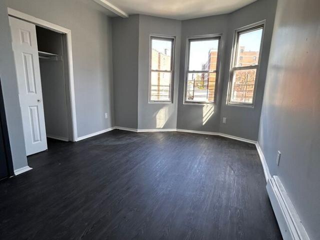 2 BR, 1 BA Apartment 120 Downing St, Yonkers, NY 10705