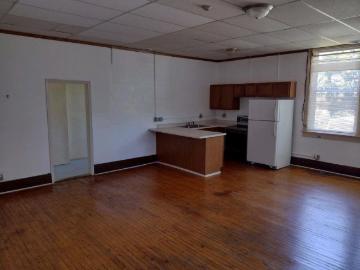 2 BR, 1 BA Apartment 120 S Brown #7, Dakota, IL 61018