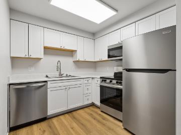 2 BR, 1 BA Apartment 120 SE Everett Mall Way Unit L0335, Everett, WA 98208