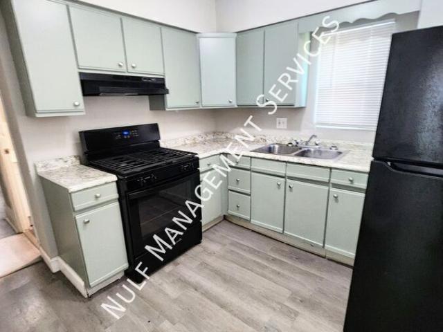 2 BR, 1 BA Apartment 1210 Maple Avenue, Turtle Creek, PA 15145