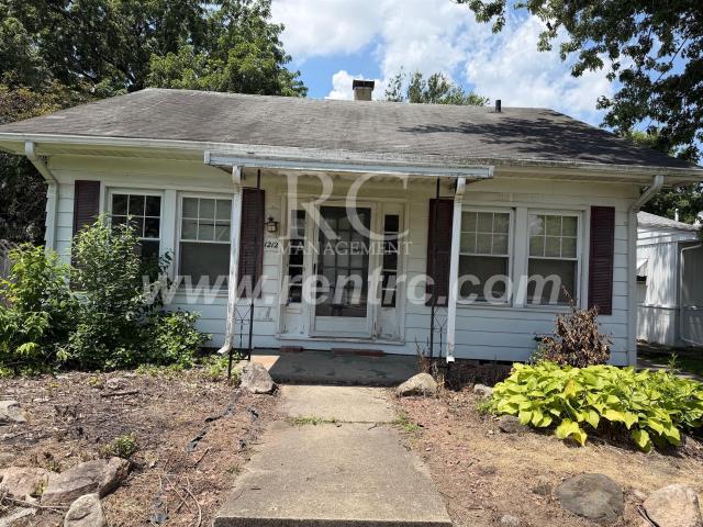 2 BR, 1 BA Apartment 1212 Robinson, Danville, IL 61832