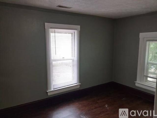 2 BR, 1 BA Apartment 121 S Glenwood Ave, Unit Unit A, Springfield, IL 62704