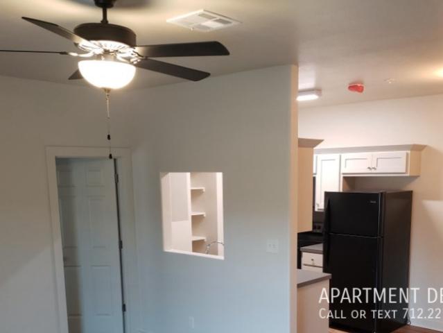 2 BR, 1 BA Apartment 121 S Lhs DrÂ, Lumberton, TX 77657