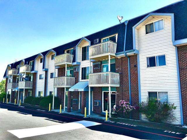 2 BR, 1 BA Apartment 12203 12217 W 58th Ave, Arvada, CO 80002