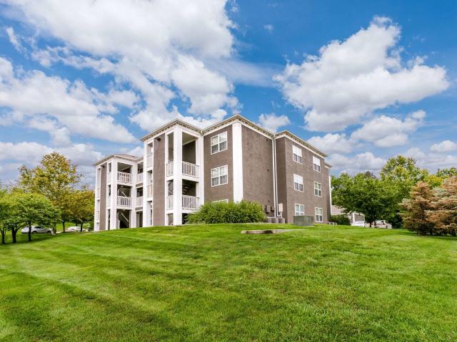 2 BR, 1 BA Apartment 1220 Missouri Court Unit 127, Liberty, MO 64068