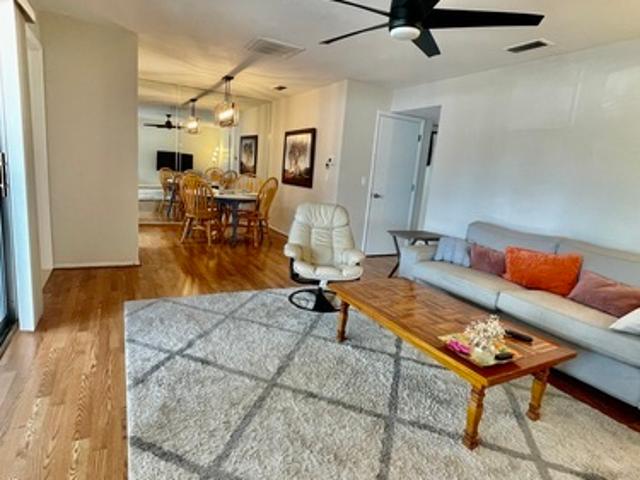 2 BR, 1 BA Apartment 1221 Drew St, Unit E11, Clearwater, FL 33755