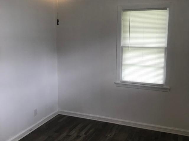 2 BR, 1 BA Apartment 1221 Ferndale Ln, Kinston, NC 28501
