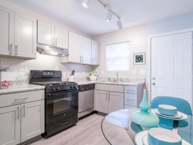 2 BR, 1 BA Apartment 1225 Fairburn Rd Unit OO3, Atlanta, GA 30331