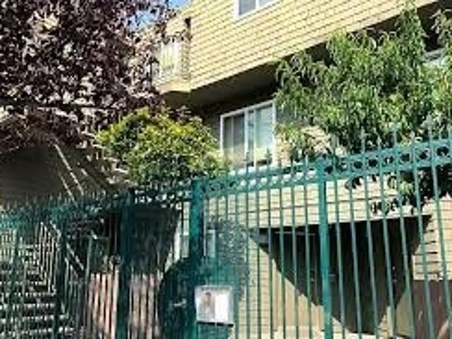 2 BR, 1 BA Apartment 1227 Hampshire Street, San Francisco, CA 94110