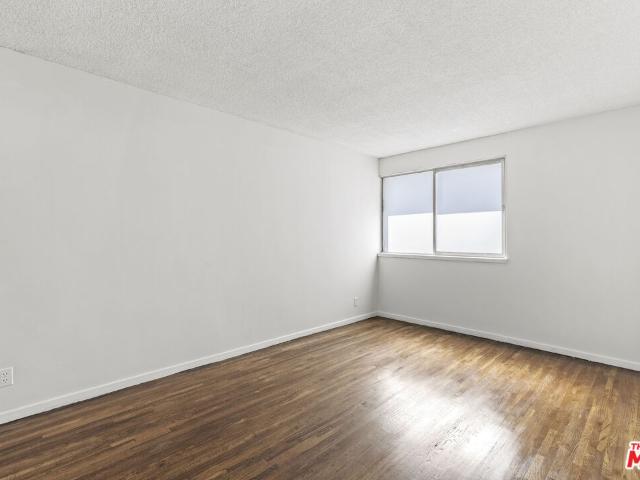 2 BR, 1 BA Apartment 1233 Barry Avenue, Los Angeles, CA 90025