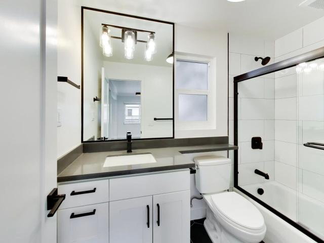 2 BR, 1 BA Apartment 1249 Oak Grove Avenue, Burlingame, CA 94010