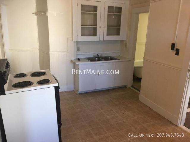 2 BR, 1 BA Apartment 124 York Street Apt, Bangor, ME 04401