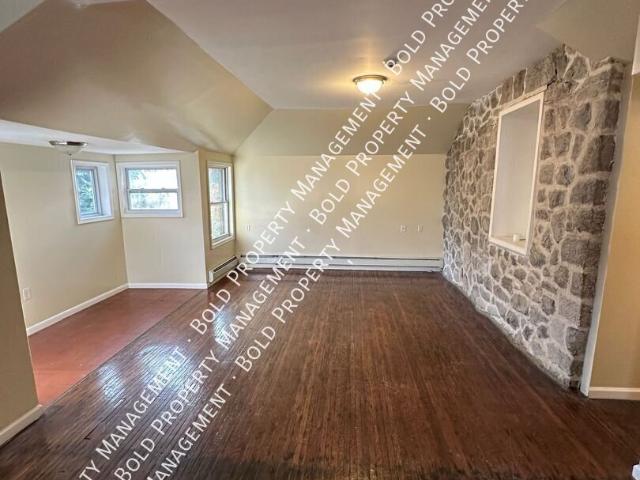 2 BR, 1 BA Apartment 1250 Hill Rd Reading, PA 19602