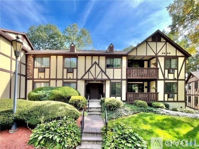 2 BR, 1 BA Apartment 125 Warner Hill Road, Unit 128, Stratford, CT 06614