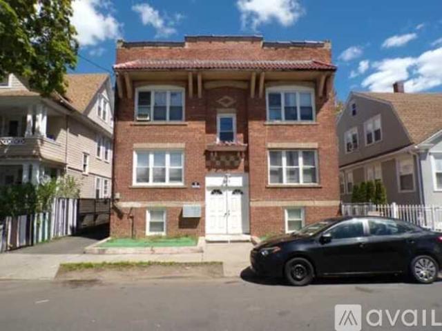 2 BR, 1 BA Apartment 128 East Avenue, Unit 2L, Bridgeport, CT 06610